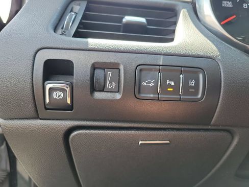 Certified 2015 Chevrolet Impala LT FWD image 18