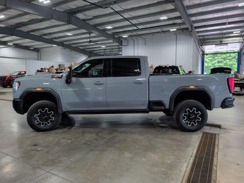 Used 2024 GMC Sierra 2500 AT4X AWD/4WD image 6