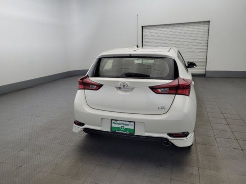 Used 2017 Toyota Corolla iM image 7