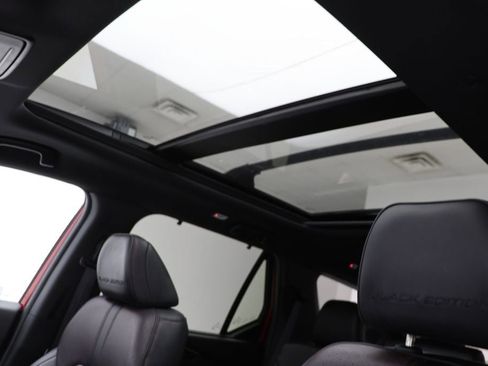 Used 2025 Honda Pilot Black Edition image 17