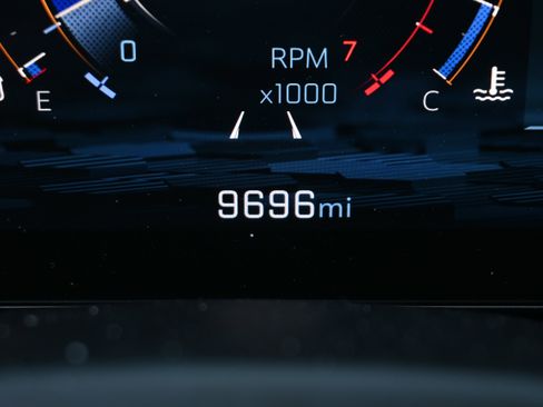 Used 2025 Chevrolet Tahoe High Country image 13