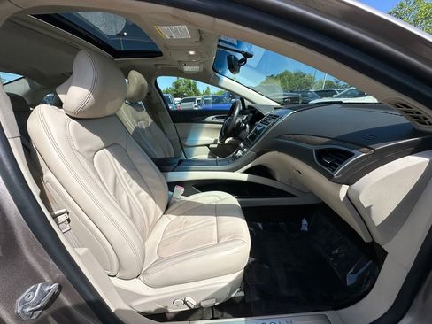 Used 2018 Lincoln MKZ Select w/ Select Plus Package AWD/4WD image 26