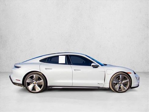 Used 2021 Porsche Taycan image 4