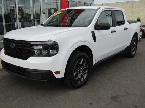 Used 2024 Ford Maverick XLT w/ Equipment Group 300A Standard AWD/4WD image 2