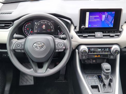 Used 2024 Toyota RAV4 XLE image 20
