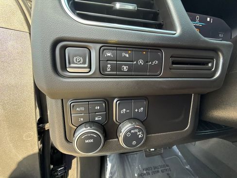 Used 2022 Chevrolet Tahoe RST w/ Luxury Package AWD/4WD image 48