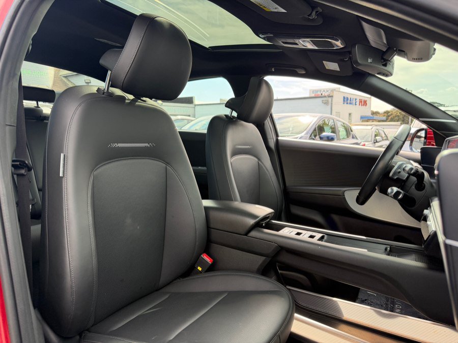 Used 2024 Hyundai Ioniq 6 Limited RWD image 33