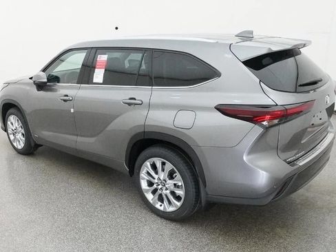 New 2026 Toyota Highlander Limited AWD/4WD image 21