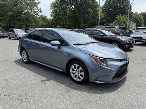 Used 2021 Toyota Corolla LE FWD image 4