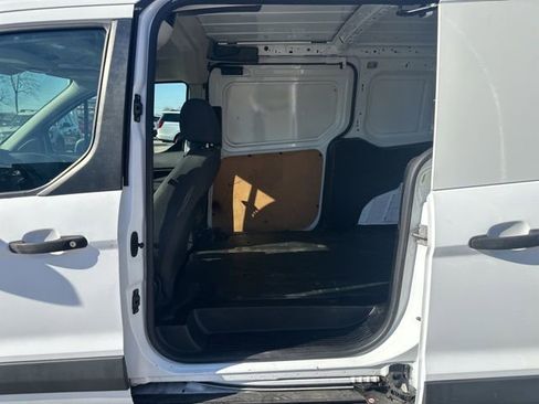 Used 2016 Ford Transit Connect XL image 4