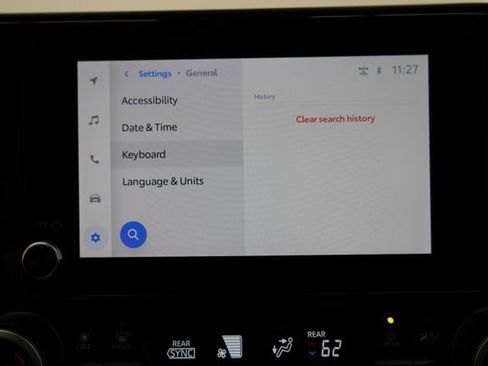 Used 2024 Toyota Highlander LE AWD/4WD image 39