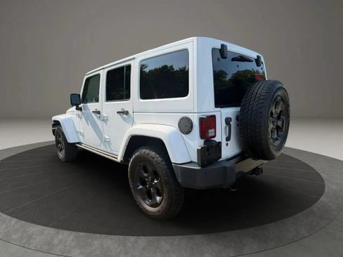 Used 2015 Jeep Wrangler Unlimited Sahara AWD/4WD image 7