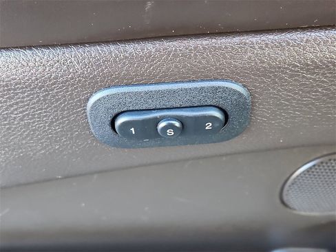 Used 2015 Jeep Grand Cherokee Summit image 21