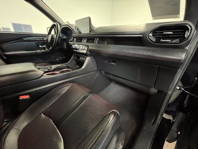 Used 2025 Honda Pilot Black Edition image 10
