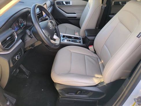 Used 2024 Ford Explorer XLT w/ Equipment Group 202A image 16