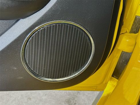 Used 2017 Ford Mustang Premium image 19