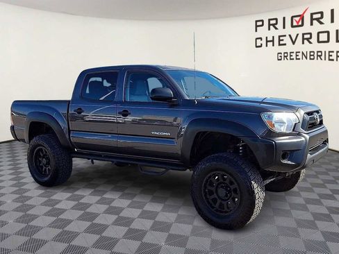 Used 2012 Toyota Tacoma 4x4 Double Cab image 2