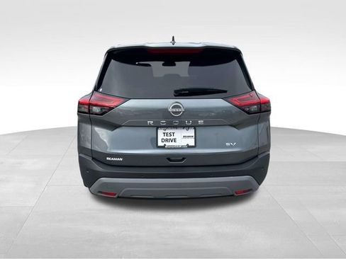 Used 2023 Nissan Rogue SV image 6
