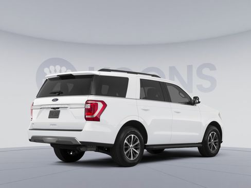 Used 2018 Ford Expedition Platinum image 4