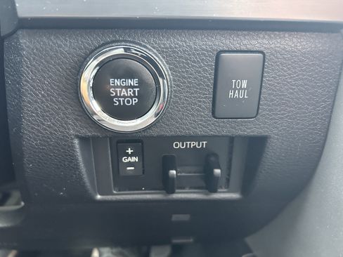 Used 2020 Toyota Tundra Platinum AWD/4WD image 35