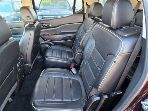 Used 2021 GMC Acadia Denali w/ Denali Technology Package image 7