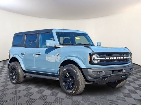 Used 2022 Ford Bronco Outer Banks AWD/4WD image 1