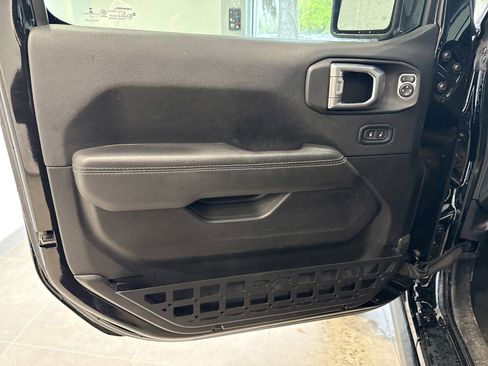 Used 2021 Jeep Wrangler Unlimited Sahara image 15