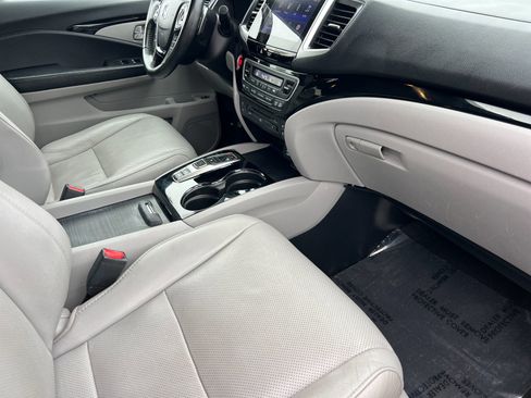 Used 2018 Honda Pilot Elite image 15