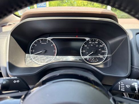 Used 2022 Nissan Rogue SL w/ SL Premium Package image 24