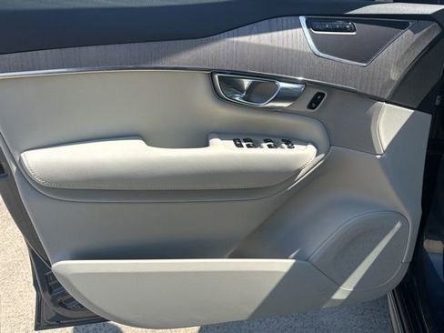 Certified 2023 Volvo XC90 B6 Plus image 18