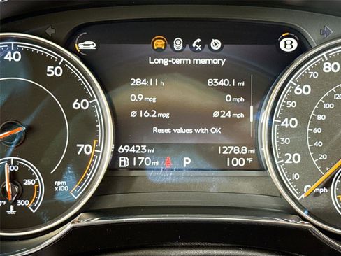 Used 2019 Bentley Bentayga image 17