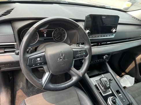 Used 2022 Mitsubishi Outlander SE AWD/4WD image 10