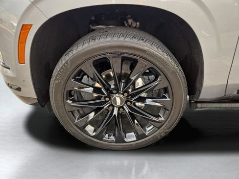Used 2025 Cadillac Escalade ESV Sport Platinum w/ LPO, ONYX Package AWD/4WD image 43