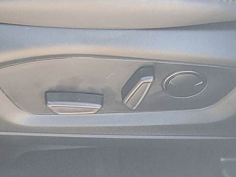 Used 2023 Ford Explorer XLT w/ Equipment Group 202A image 29