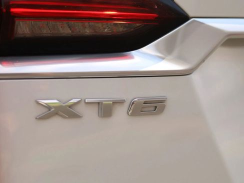 Used 2020 Cadillac XT6 Premium Luxury image 7