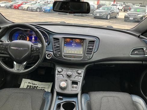 Used 2015 Chrysler 200 S w/ Navigation & Sound Group I image 17