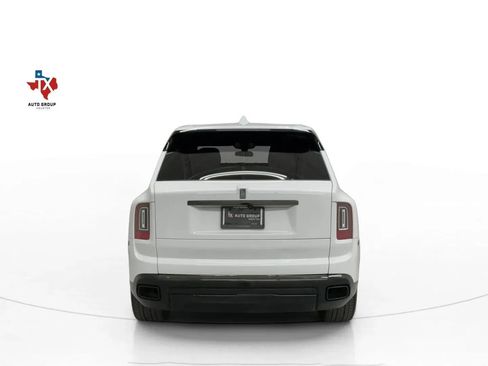 Used 2021 Rolls-Royce Cullinan Black Badge image 7