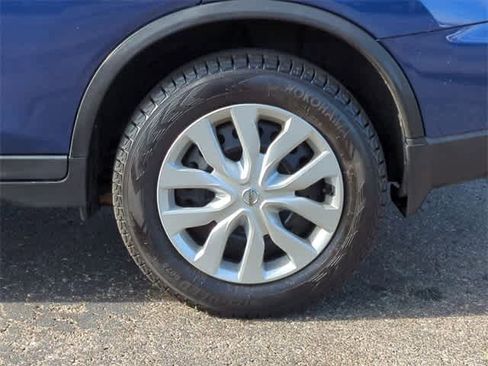 Used 2019 Nissan Rogue image 13