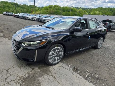 New 2025 Nissan Sentra SR w/ Trunk Package image 1