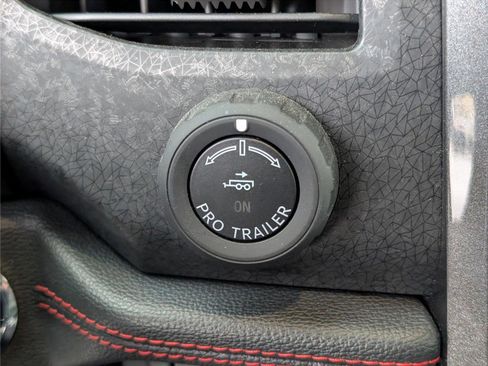 Used 2023 Ford Expedition Limited image 29