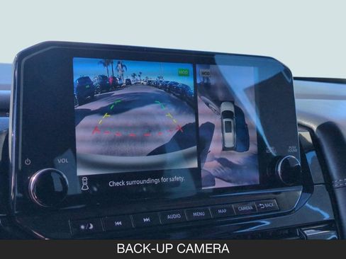 Certified 2025 Nissan Pathfinder Platinum FWD image 21