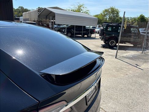 Used 2018 Tesla Model X 100D AWD/4WD image 16