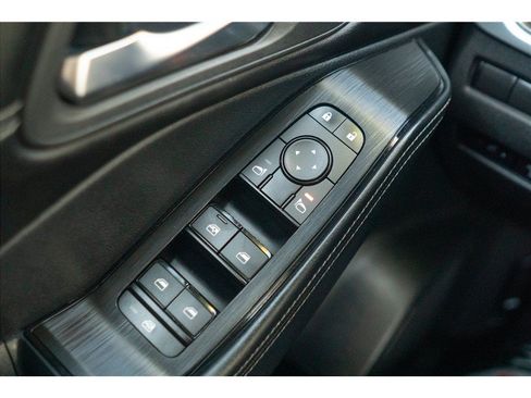 Used 2024 Nissan Rogue SV w/ SV Premium Package FWD image 23