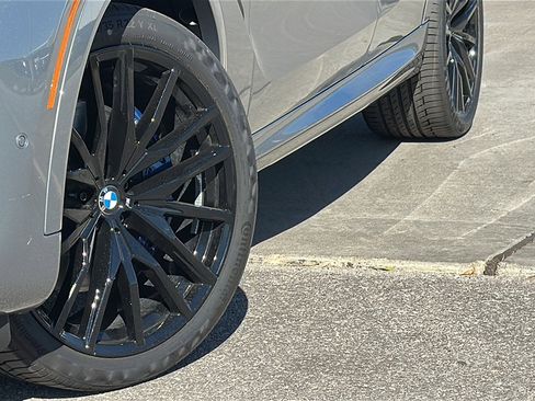 New 2026 BMW X6 xDrive40i image 3