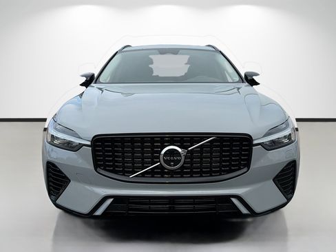 Used 2024 Volvo XC60 T8 Plus w/ Protection Package Premier AWD/4WD image 8