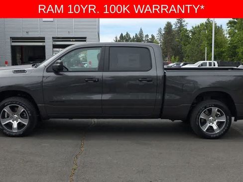 New 2026 RAM 1500 Express AWD/4WD image 5