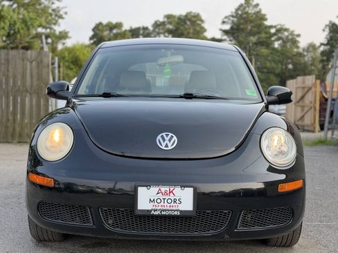 Used 2008 Volkswagen Beetle S FWD image 3