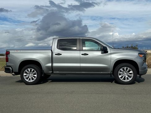 New 2026 Chevrolet Silverado 1500 Custom image 3