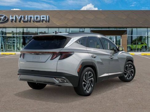 Used 2025 Hyundai Tucson Limited AWD/4WD image 4