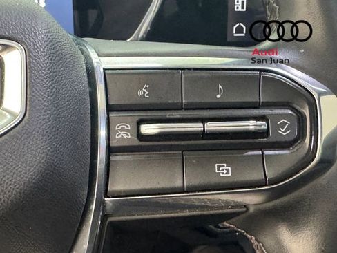 Used 2024 GMC Canyon Elevation w/ Elevation Premium Package AWD/4WD image 22